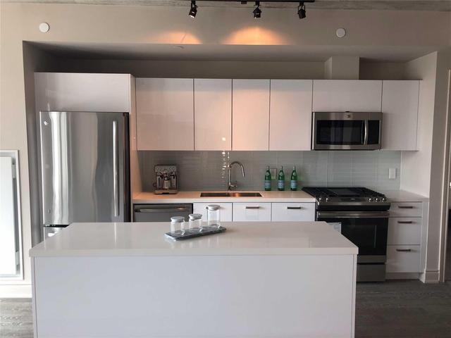 1207 - 608 Richmond St W, Condo with 2 bedrooms, 2 bathrooms and 1 parking in Toronto ON | Image 2