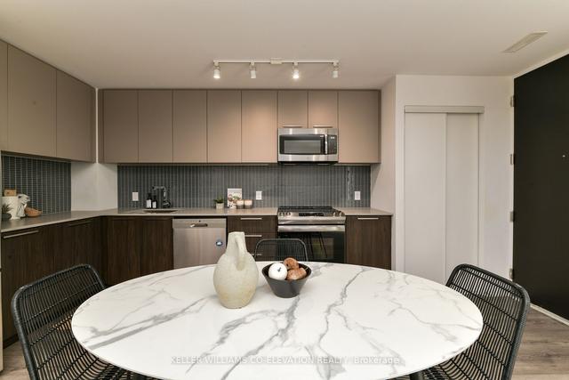 th45 - 10 Brin Dr, Townhouse with 3 bedrooms, 2 bathrooms and 1 parking in Toronto ON | Image 3