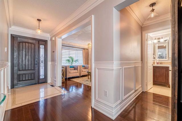 181 Treeline Blvd, House detached with 3 bedrooms, 4 bathrooms and 7 parking in Brampton ON | Image 3