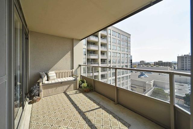 1020 - 9017 Leslie St, Condo with 2 bedrooms, 2 bathrooms and 1 parking in Richmond Hill ON | Image 7