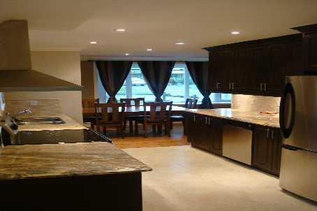 7 Artech Crt, House detached with 5 bedrooms, 2 bathrooms and 6 parking in Toronto ON | Image 6