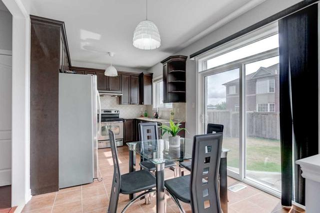 4 Amaranth Cres, House detached with 4 bedrooms, 4 bathrooms and 6 parking in Brampton ON | Image 2