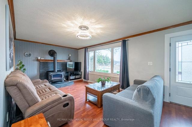 6582 Yonge St, House detached with 2 bedrooms, 2 bathrooms and 10 parking in Innisfil ON | Image 10