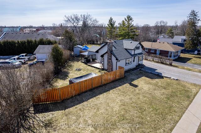 28 Prince St W, House detached with 4 bedrooms, 2 bathrooms and 6 parking in Kawartha Lakes ON | Image 16
