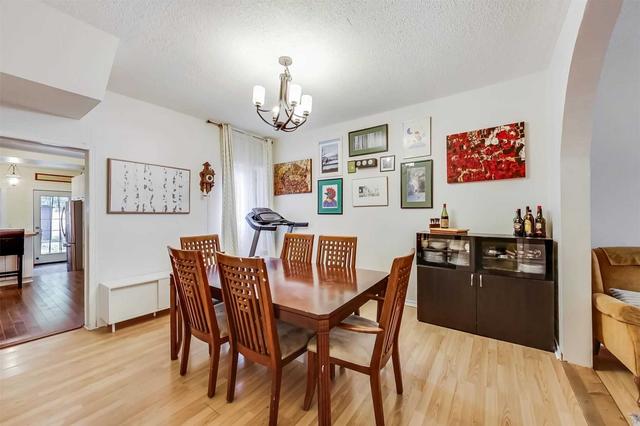 131 Lansdowne Ave, House attached with 3 bedrooms, 2 bathrooms and 1 parking in Toronto ON | Image 36