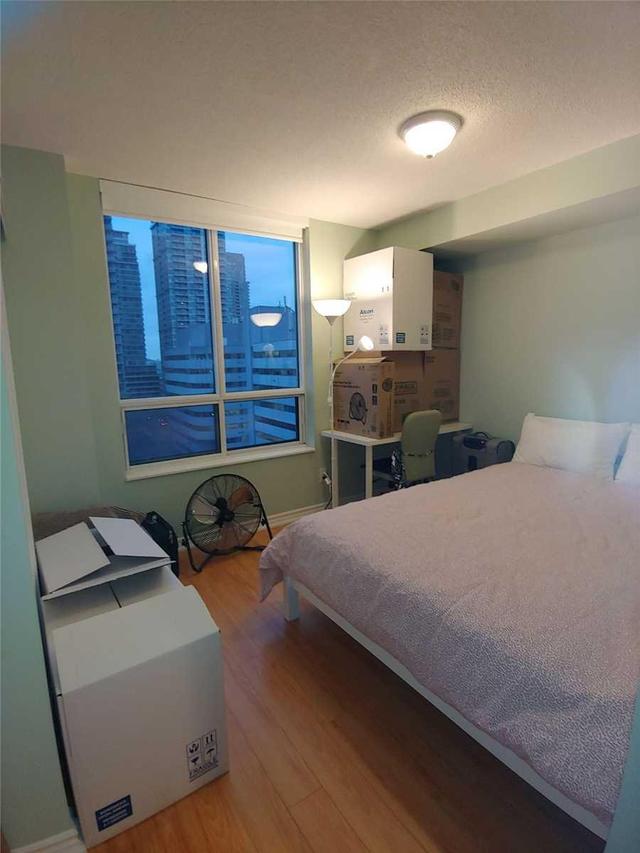 1002A - 61 Town Centre Crt, Condo with 2 bedrooms, 2 bathrooms and 1 parking in Toronto ON | Image 4