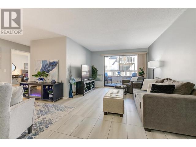 202 - 555 Rowcliffe Avenue, Condo with 2 bedrooms, 2 bathrooms and 1 parking in Kelowna BC | Image 5