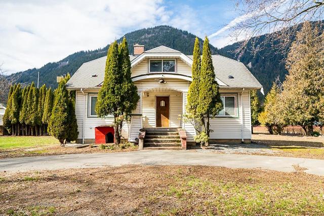39963 North Parallel Road, House detached with 4 bedrooms, 2 bathrooms and null parking in Abbotsford BC | Image 2