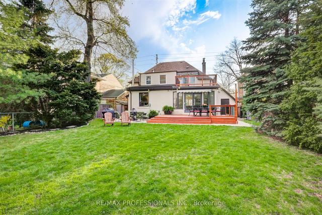 1207 Royal York Rd, House detached with 3 bedrooms, 4 bathrooms and 4 parking in Toronto ON | Image 35
