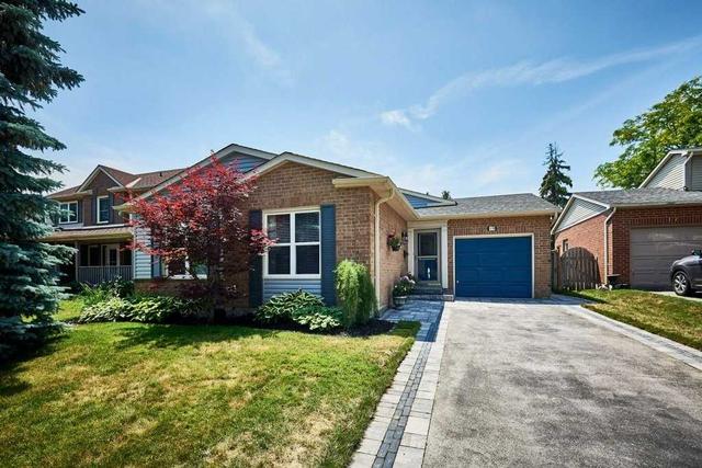 19 Kilberry Dr, House detached with 3 bedrooms, 2 bathrooms and 5 parking in Whitby ON | Image 1