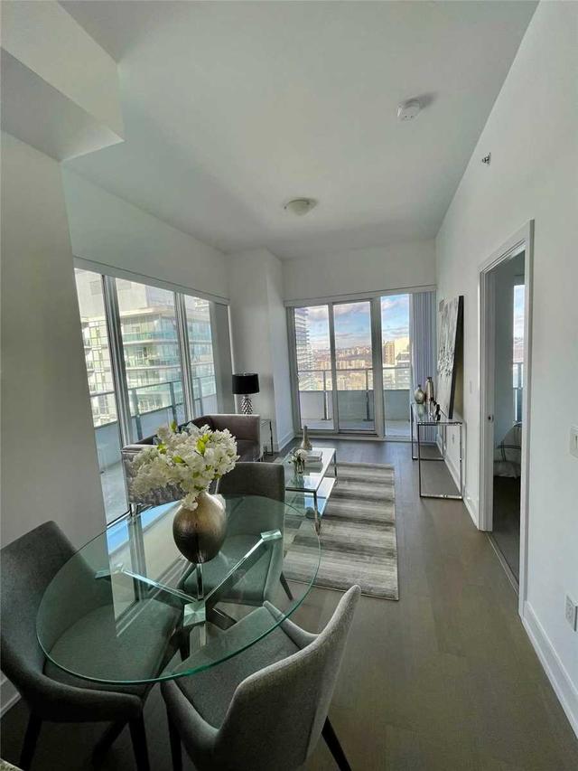 4003 - 20 Shore Breeze Dr, Condo with 2 bedrooms, 2 bathrooms and 1 parking in Toronto ON | Image 4