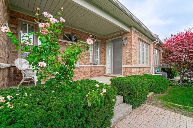 11 Yorkwood Tr, Townhouse with 2 bedrooms, 2 bathrooms and 2 parking in Brampton ON | Image 25
