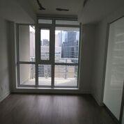 2004 - 30 Nelson St E, Condo with 2 bedrooms, 2 bathrooms and 1 parking in Toronto ON | Image 17