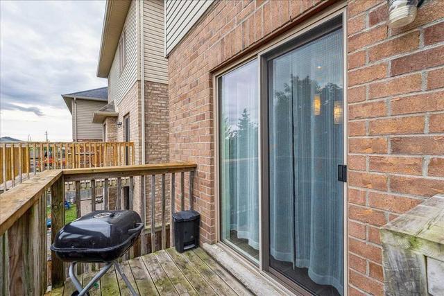 upper - 12 Bankfield Cres, House detached with 3 bedrooms, 3 bathrooms and 3 parking in Hamilton ON | Image 28