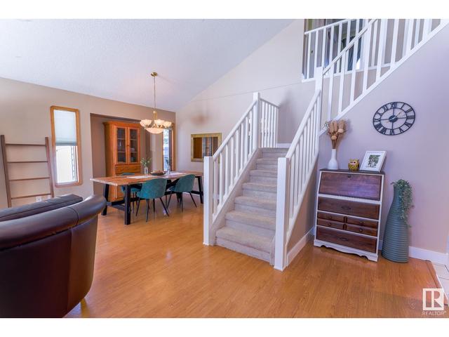 3244 36b Av Nw, House detached with 5 bedrooms, 3 bathrooms and null parking in Edmonton AB | Image 4