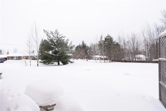22 Hoffman Street, Home with 7 bedrooms, 3 bathrooms and 4 parking in Petawawa ON | Image 7