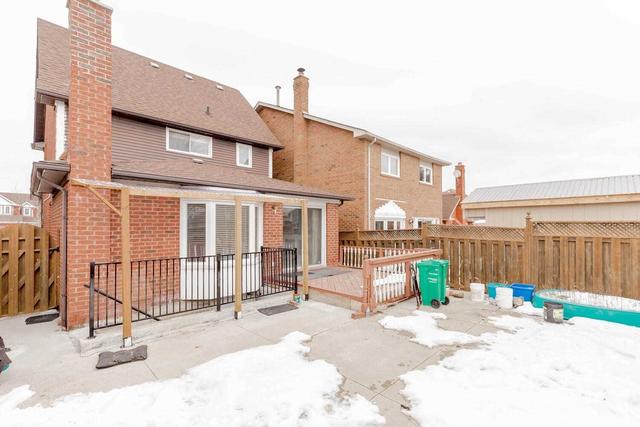 77 Peace Valley Cres, House detached with 3 bedrooms, 4 bathrooms and 6 parking in Brampton ON | Image 17