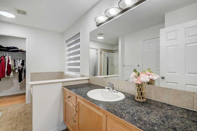 706 Luxstone Gate Sw, Home with 3 bedrooms, 2 bathrooms and 2 parking in Airdrie AB | Image 19