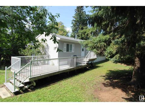 113 2 St, House detached with 3 bedrooms, 2 bathrooms and null parking in Seba Beach AB | Card Image