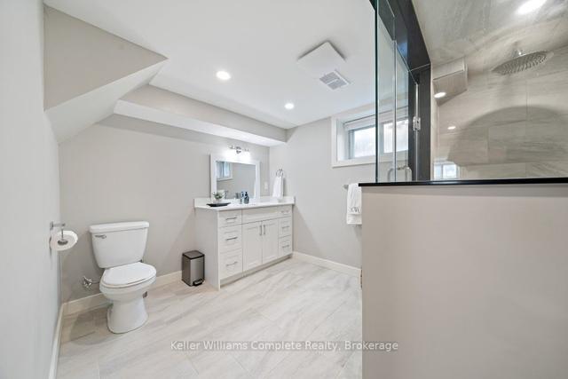 67 West 1st St, House detached with 3 bedrooms, 3 bathrooms and 3 parking in Hamilton ON | Image 22