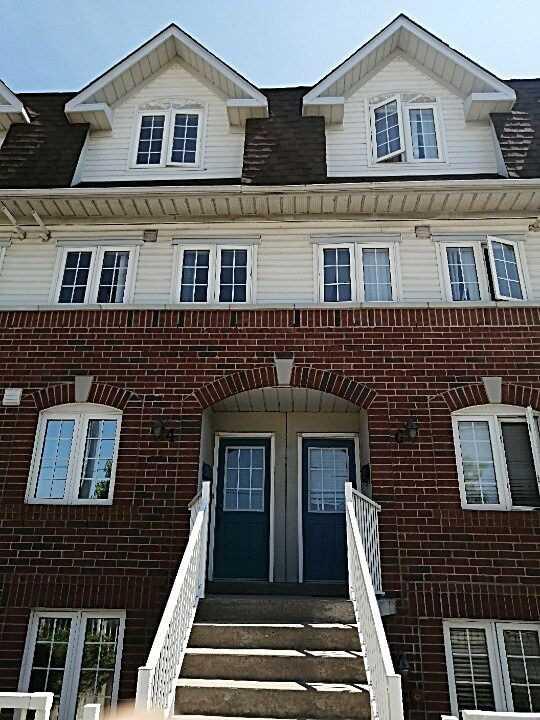4 - 593 Kennedy Rd, Townhouse with 3 bedrooms, 2 bathrooms and 2 parking in Toronto ON | Card Image