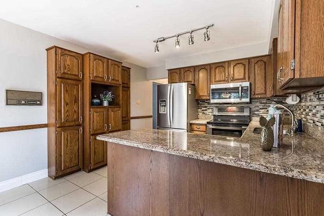 4 Pearson Rd, House detached with 4 bedrooms, 4 bathrooms and 4 parking in Brampton ON | Image 2
