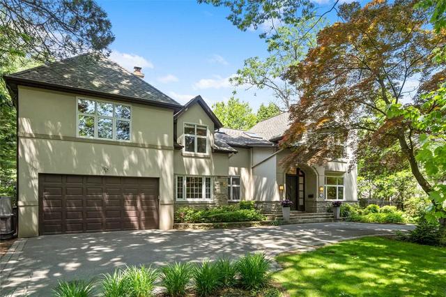 137 Pinewood Tr, House detached with 4 bedrooms, 5 bathrooms and 17 parking in Mississauga ON | Image 1