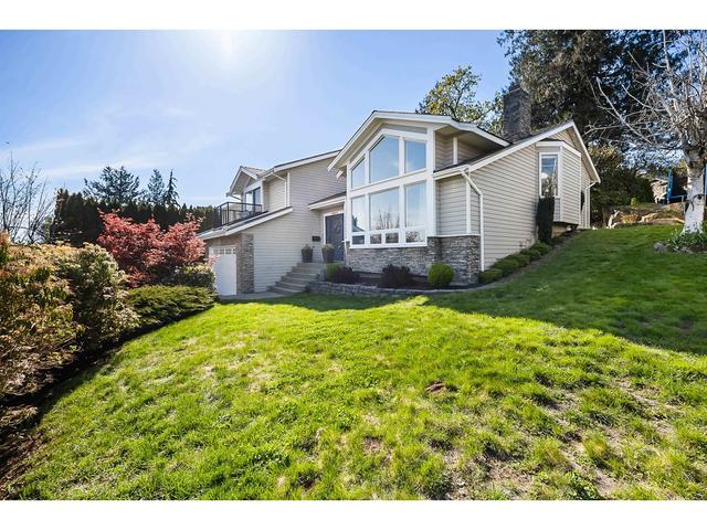 36071 Southridge Place, House detached with 4 bedrooms, 3 bathrooms and 6 parking in Abbotsford BC | Image 2
