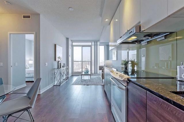 2706 - 121 Mcmahon Dr, Condo with 1 bedrooms, 1 bathrooms and 0 parking in Toronto ON | Image 4