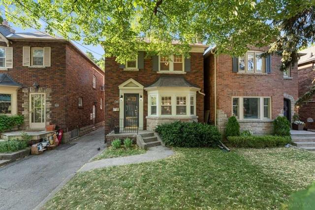318 Fairlawn Ave, House detached with 3 bedrooms, 2 bathrooms and 1 parking in Toronto ON | Image 12
