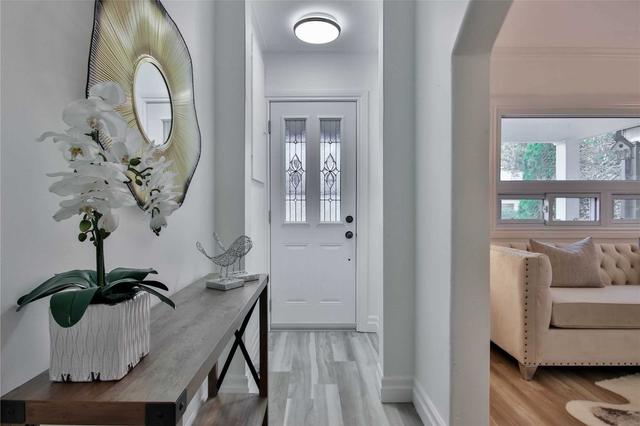 toronto - 233 Sixth St, House attached with 3 bedrooms, 2 bathrooms and 2 parking in Toronto ON | Image 25
