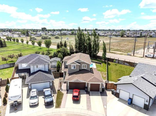 74 Terrace Court Ne, House detached with 4 bedrooms, 3 bathrooms and 3 parking in Medicine Hat AB | Image 3