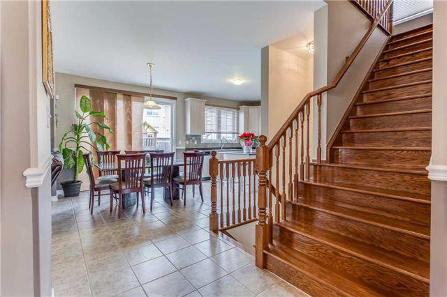 2 Ranger Cres, House detached with 4 bedrooms, 3 bathrooms and 4 parking in Brampton ON | Image 7