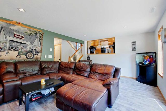 56 Perry Drive, House detached with 5 bedrooms, 3 bathrooms and 4 parking in Sylvan Lake AB | Image 8