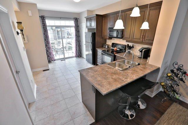 26 - 257 Parkside Dr, Townhouse with 3 bedrooms, 3 bathrooms and 2 parking in Hamilton ON | Image 5