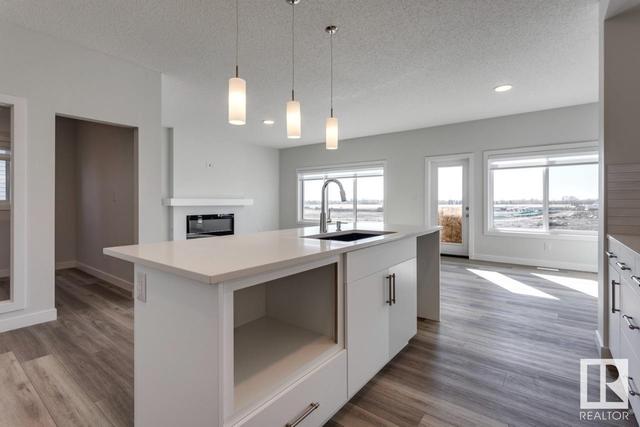 19033 20a Av Nw, House detached with 3 bedrooms, 2 bathrooms and 4 parking in Edmonton AB | Image 12