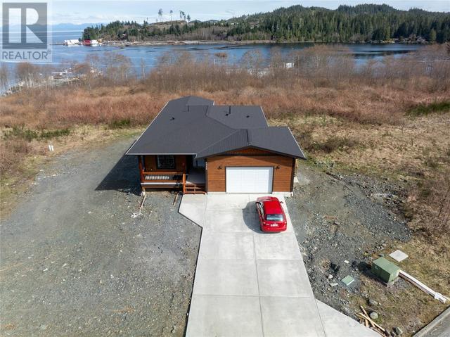 6235 Hunt St, House detached with 4 bedrooms, 3 bathrooms and 4 parking in Port Hardy BC | Image 27