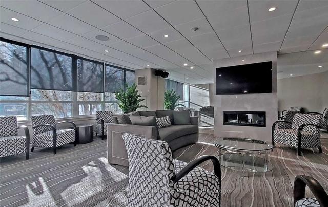 1604 - 7250 Yonge St, Condo with 2 bedrooms, 2 bathrooms and 2 parking in Vaughan ON | Image 27