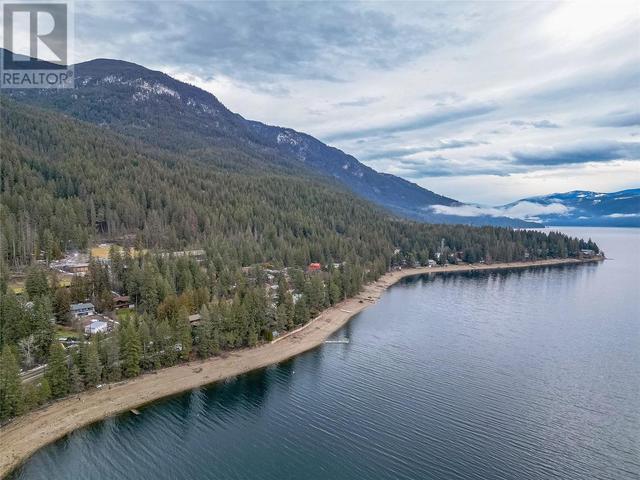 5167 Sunnybrae Canoe Point Road, House detached with 4 bedrooms, 2 bathrooms and 6 parking in Columbia Shuswap C BC | Image 9