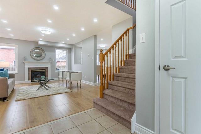 53 Weymouth Rd, House semidetached with 3 bedrooms, 3 bathrooms and 3 parking in Barrie ON | Image 37