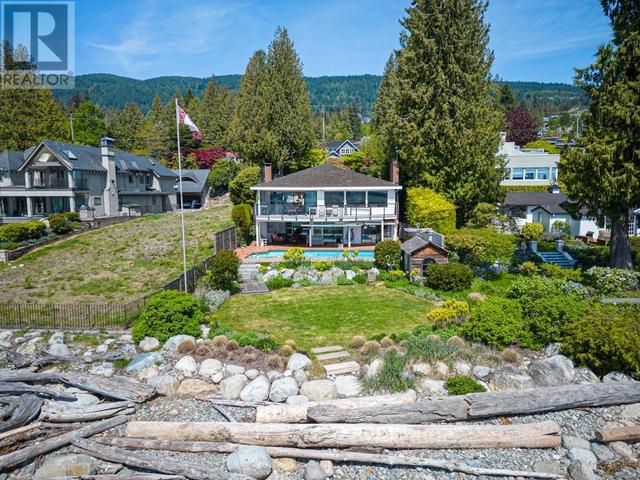 2810 Bellevue Avenue, House detached with 4 bedrooms, 4 bathrooms and 2 parking in West Vancouver BC | Image 10
