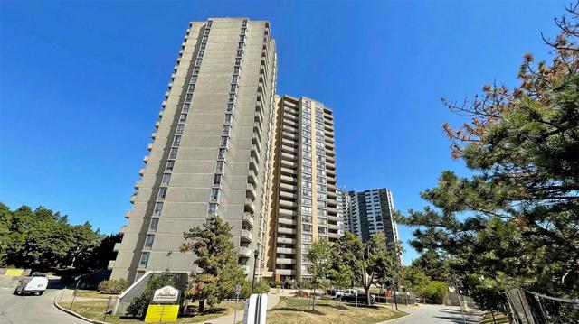 1506 - 10 Martha Eaton Way, Condo with 2 bedrooms, 2 bathrooms and 1 parking in Toronto ON | Image 1