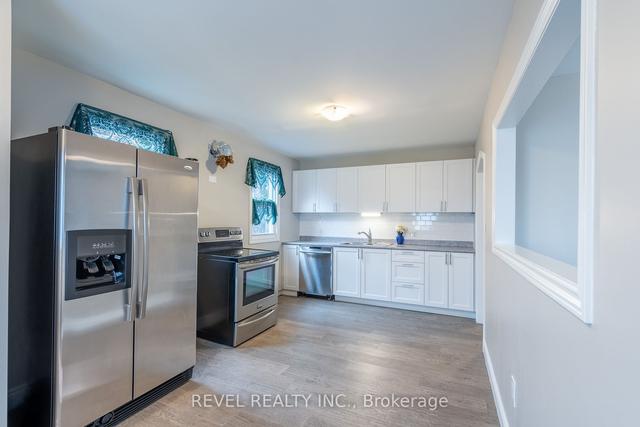 4 East 44th St, House detached with 3 bedrooms, 2 bathrooms and 5 parking in Hamilton ON | Image 5