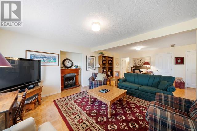 738 - 6880 Wallace Dr, House attached with 3 bedrooms, 3 bathrooms and 2 parking in Central Saanich BC | Image 36