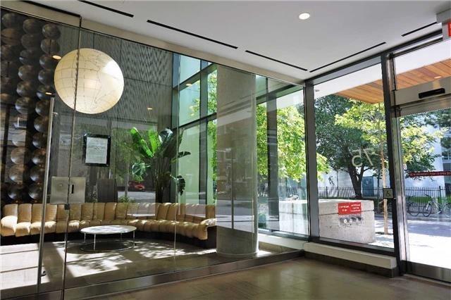 1002 - 75 St Nicholas St, Condo with 2 bedrooms, 2 bathrooms and 1 parking in Toronto ON | Image 10