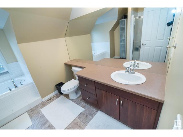 4467 Mccrae Av Nw, House attached with 3 bedrooms, 2 bathrooms and null parking in Edmonton AB | Image 21
