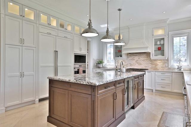 2 Carnwath Cres, House detached with 5 bedrooms, 9 bathrooms and 9 parking in Toronto ON | Image 3