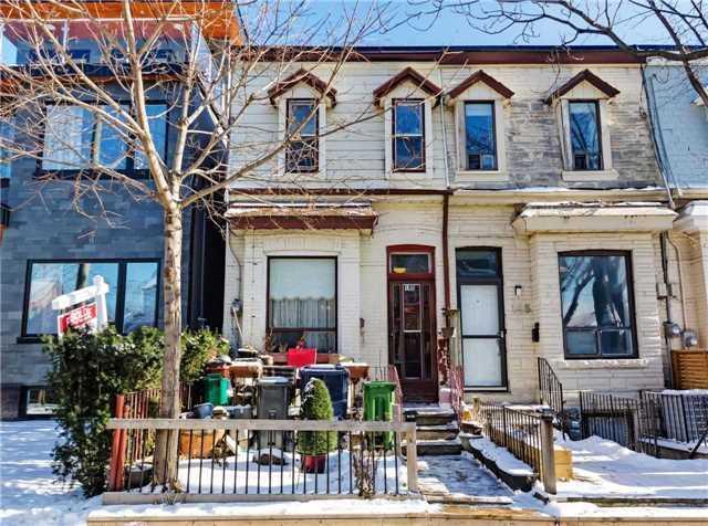 157 Claremont St, House attached with 3 bedrooms, 2 bathrooms and null parking in Toronto ON | Image 2