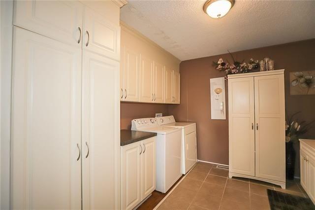 4 Flower St, House detached with 3 bedrooms, 2 bathrooms and 2 parking in St. Catharines ON | Image 11