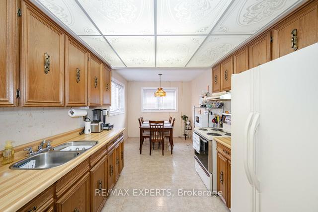 58 Centre St N, House detached with 4 bedrooms, 3 bathrooms and 6 parking in Brampton ON | Image 29